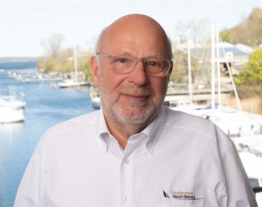 Karl-Heinz Bruhn vom Flensburger Yacht Service, Ansprechpartner für persönliche Yachtberatung und individuelle Betreuung
